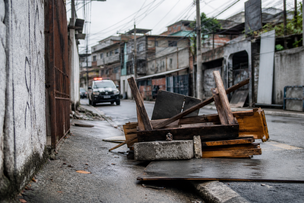 Polícia Militar remove barricadas ilegais em Paraisópolis durante operação de segurança policia-militar-remove-barricadas-ilegais-em-paraisopolis-durante-operacao-de-seguranca