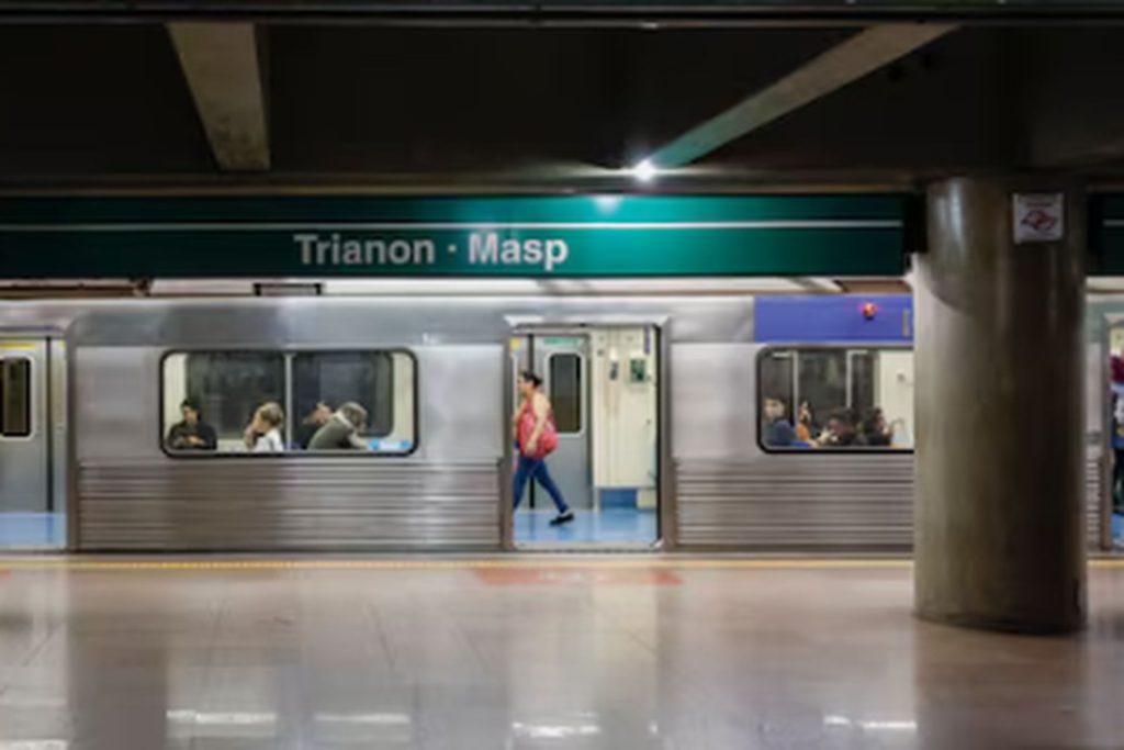Ocorrência na Linha 2-Verde causa lentidão e lotação em estações do Metrô ocorrencia-na-linha-2-verde-causa-lentidao-e-lotacao-em-estacoes-do-metro